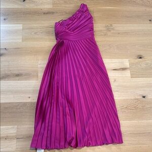 NWT Abercrombie Pink Asymmetrical Pleated Dress Size M